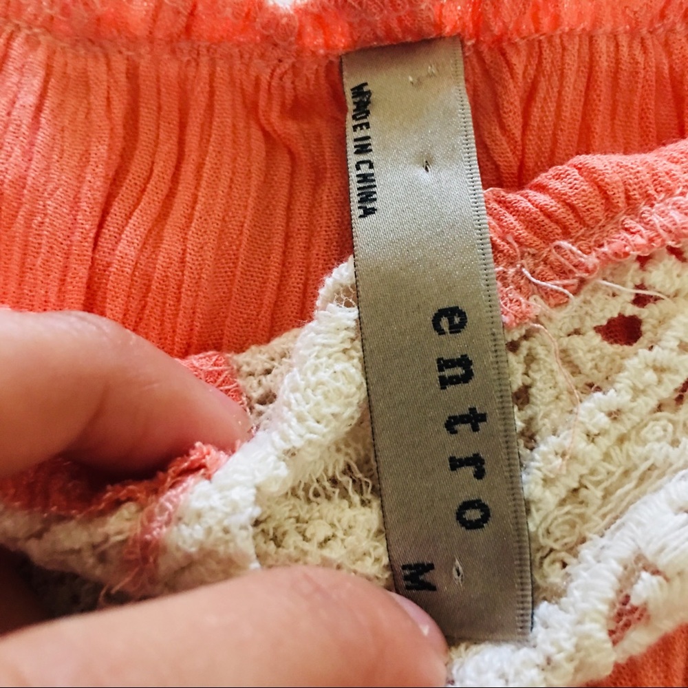 $5 W/ BUNDLE Entro Peach Square Neck Top - Picture 3 of 6